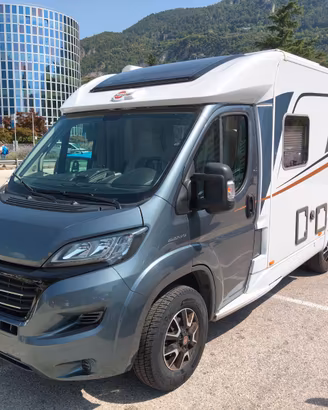 Camper Burstner Travel Van  cm 599