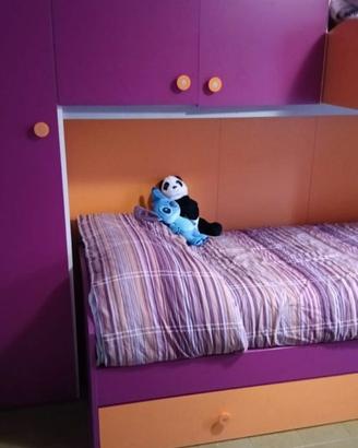 Cameretta con  letto a soppalco