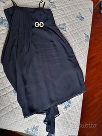 Abito da cerimonia senza spalline con stola 