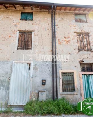 Rustico da ristrutturare Bussolengo con vista sull