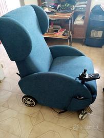 poltrona motorizzata con joystick