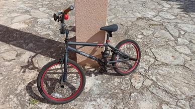 Bicicletta acrobatica Hyperbike