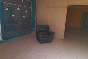 Locale commerciale, 3 stanze con vetrina+ bagno