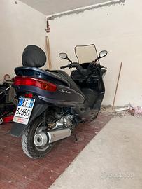 Yamaha più vespa 50