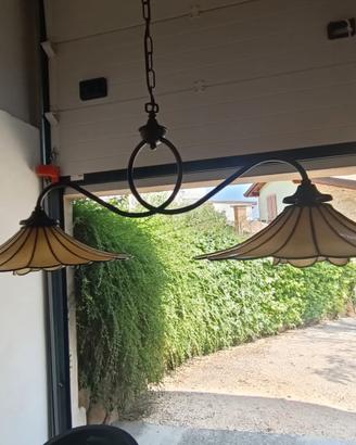 Lampadario a soffitto e applique/puntoluce a muro