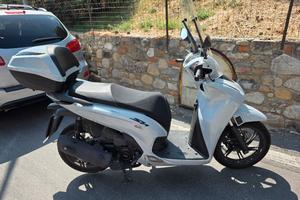 Honda Sh 350 anno 2025 euro 3500