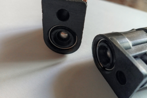 Connettore tubo carburante