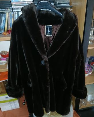 Pelliccia ecologica marrone made in France Paris