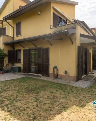 Villetta a schiera di 144 m² con 3 locali e box au