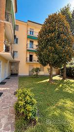 TRILOCALE con BALCONE in zona SERVITA