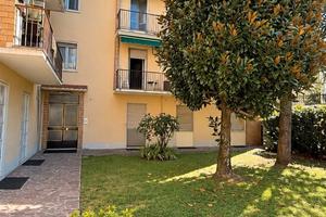 TRILOCALE con BALCONE in zona SERVITA