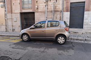 TOYOTA YARIS 1.3 BENZINA, CAMBIO AUTOMATICO