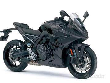 Suzuki GSX-8R – 07/2024 – 6.000 km – Accessoriata