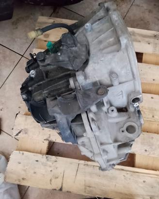 Cambio manuale renault trafic *leggere descrizione