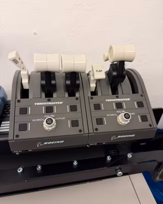 Thrustmaster TCA Quadrant Boeing Edition