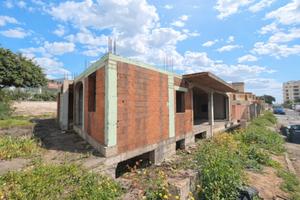 Via Lamberti prestigiosa area edificabile