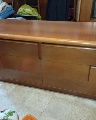 Comò in legno 147x50 h72 buone condizioni