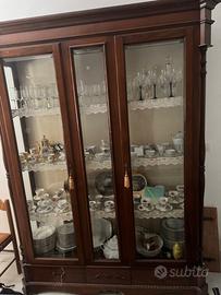 Vetrine. 2 mobili. 215x46x150 - 210x55x90