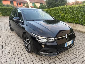 Volkswagen Golf 8 1.5 TGI Style