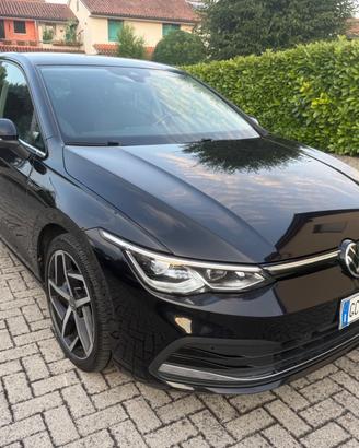 Volkswagen Golf 8 1.5 TGI Style