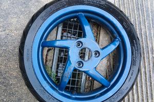 cerchi e gomme sr50
