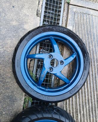 cerchi e gomme sr50