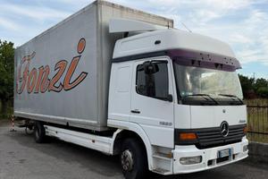 Mercedes Benz atego 6.3 diesel anno 2003