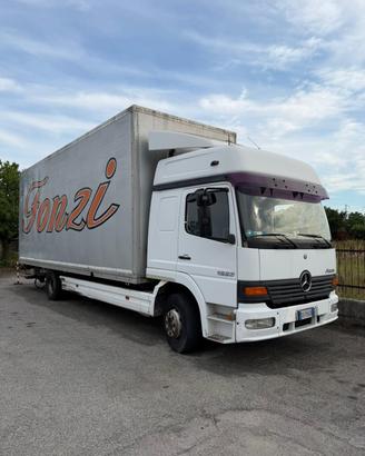 Mercedes Benz atego 6.3 diesel anno 2003