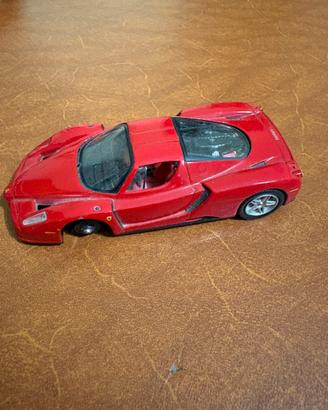Modellino Ferrari rossa