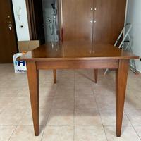 Tavolo in legno