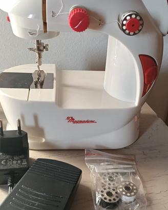 Mini macchina da cucire