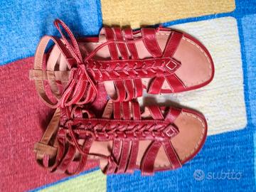 Sandalo schiava in pelle non conciata chimicamente