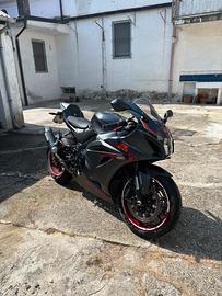Suzuki GSX-R 1000 ABS nero e rosso 21500 km