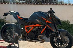 KTM Superduke 1390