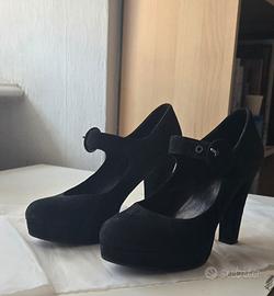 Eleganti scarpe con tacco in materiale scamosciato