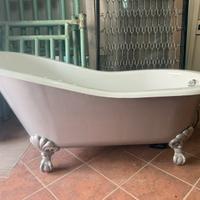 Vasca da bagno nuova in ghisa