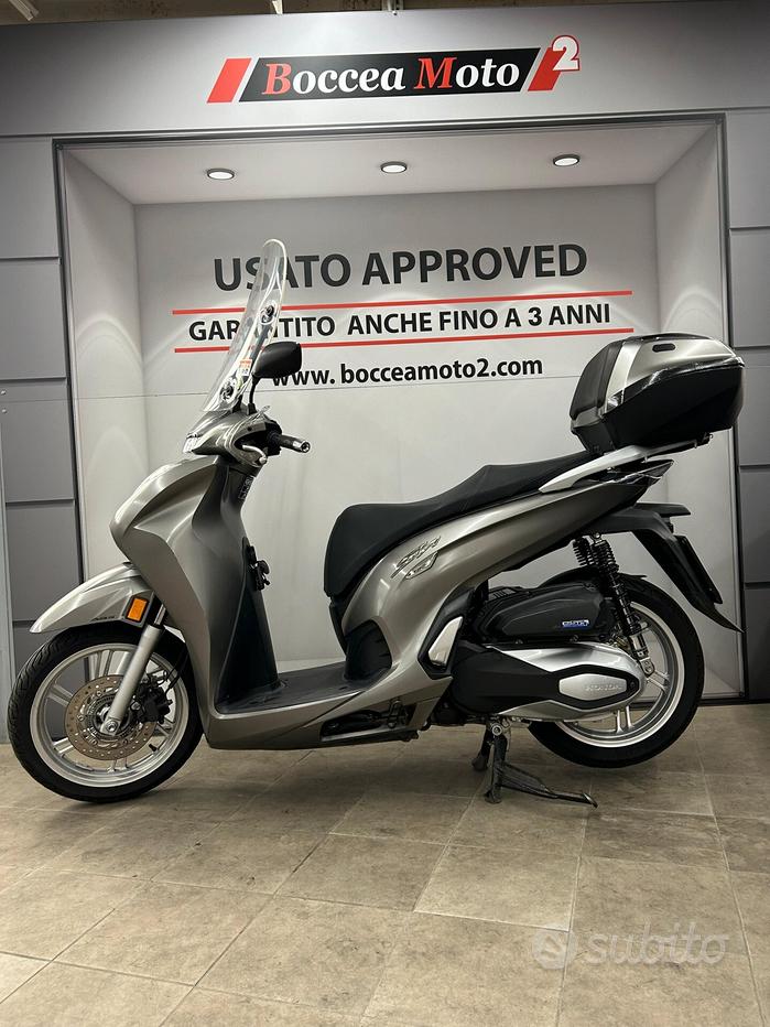 Scooter Usati Offerte Moto A Km Zero YAMAHA T-Max 560 Km Usato A