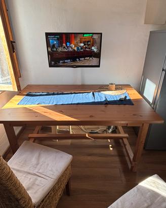 Tavolo Ikea in legno massello