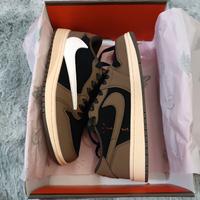 Scarpe Nike jordan travis Scott vestibilità n. 42