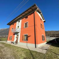 SPAZIOSA CASA INDIPENDENTE CON DEPOSITO E TERRE...