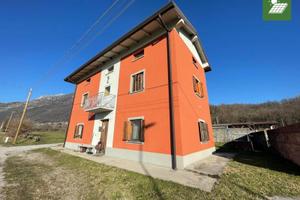 SPAZIOSA CASA INDIPENDENTE CON DEPOSITO E TERRE...