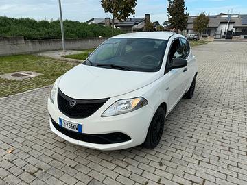 LANCIA YPSILON 1.2 benzina 70cv UNIPRO