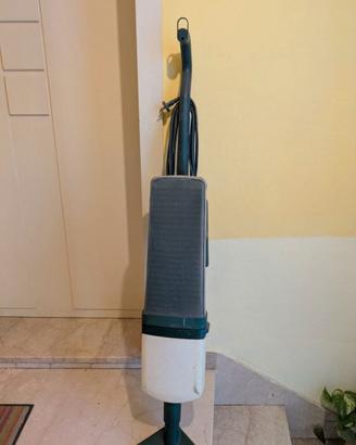 Folletto con tanti accessori