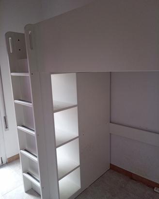 Letto a soppalco Ikea con armadietto