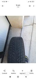 4 GOMME INVERNALI USATE POCO CON CERCHI IN FERRO