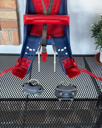 Seggiolino bici con due attacchi