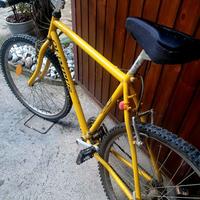 Mountain bike cambio shimano e sellino memory foam