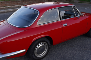 Alfa Romeo GT scalino junior 1300