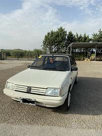 Puegeot 205CJ