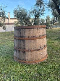 Antico tino in legno